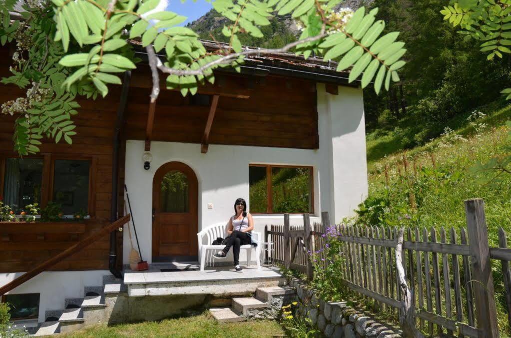 Appartamento Haus Alpenperle Saas-Almagell Esterno foto